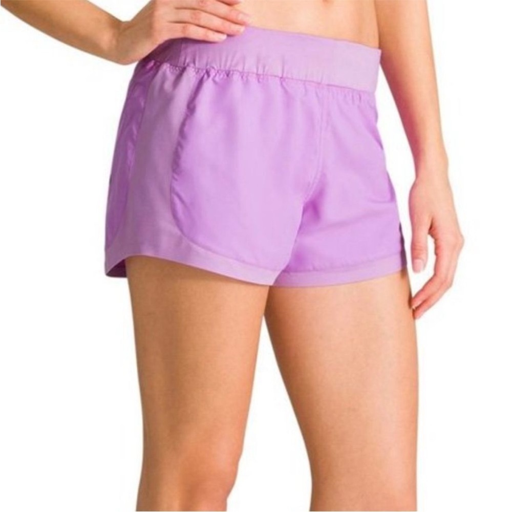 Athleta Go The Distance Shorts Purple Thistle Womens Size L Running Athletic Gym